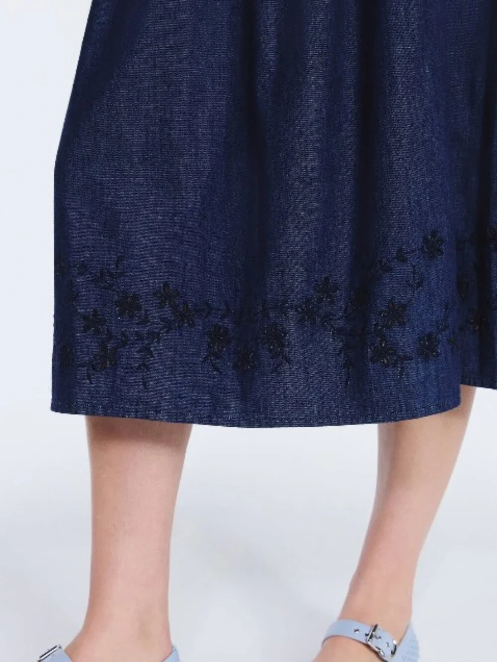 Free Assembly 100% Cotton Smocked Navy Long Skirt Floral Embroidery Size XL